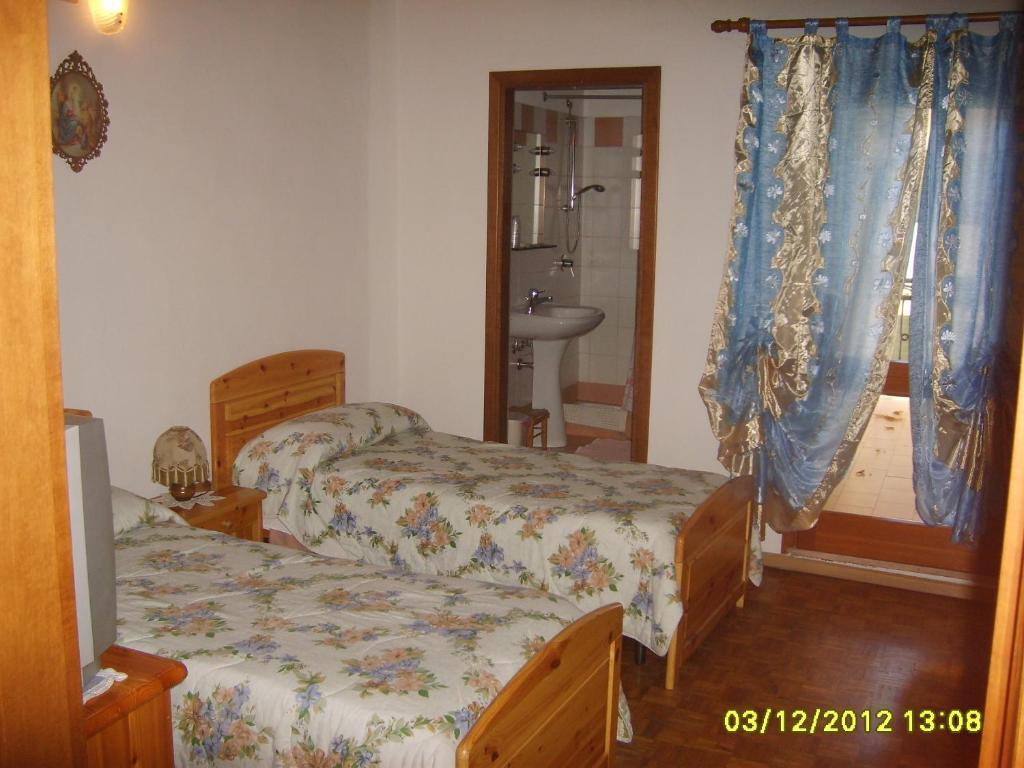 Antico Albergo Sant'Antonio Fonzaso Room photo