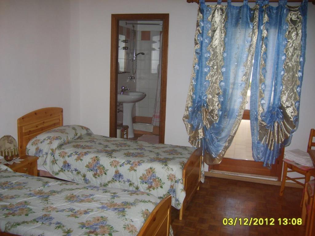 Antico Albergo Sant'Antonio Fonzaso Room photo
